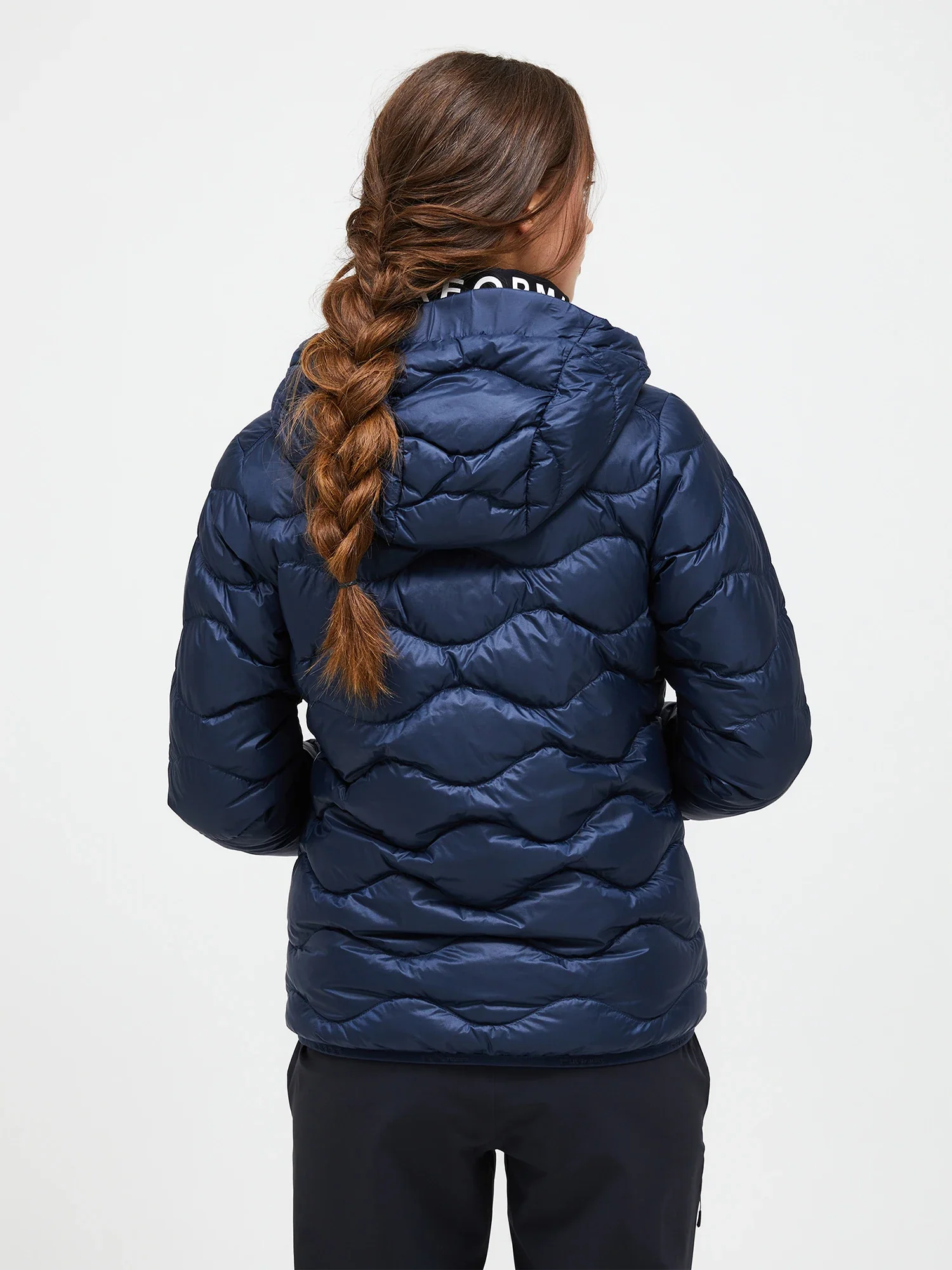 Peak Performance Naisten Kevytuntuvatakki, W Helium Down Hood Jacket Tummansininen - Image 2
