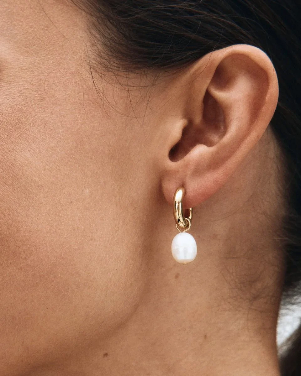 Edblad korvakorut Perla Hoops L Gold, Gold pleated - Image 2
