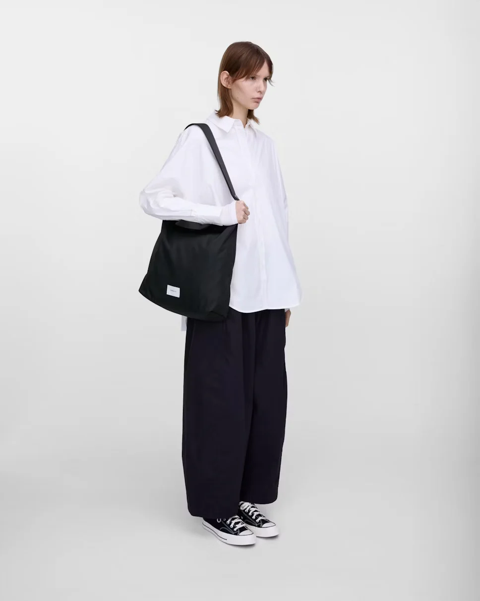 Sandqvist laukku, GROUND SHOPPER BAG Musta - Image 2
