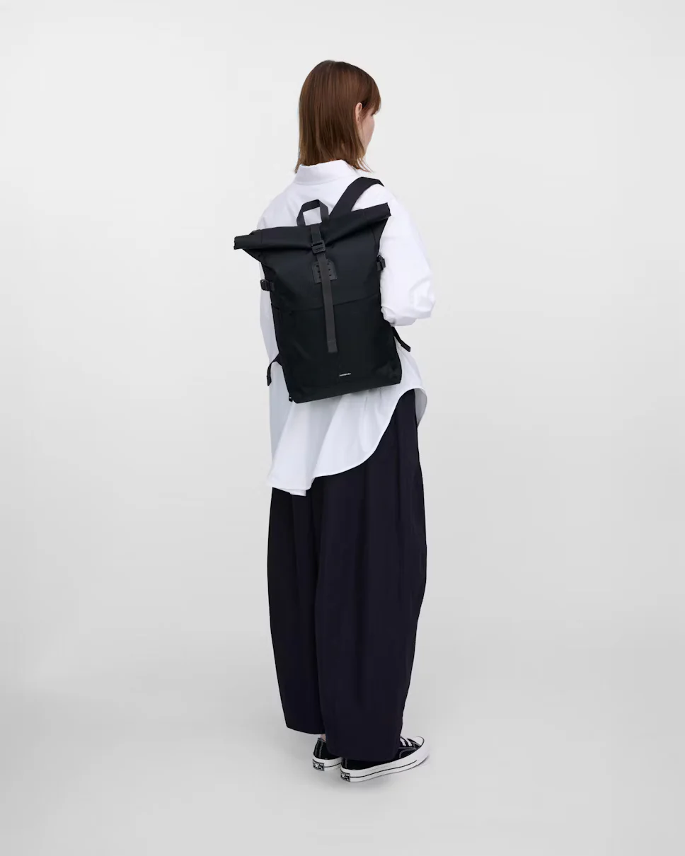 Sandqvist reppu, ICON ROLLTOP BACKPACK M Musta - Image 3