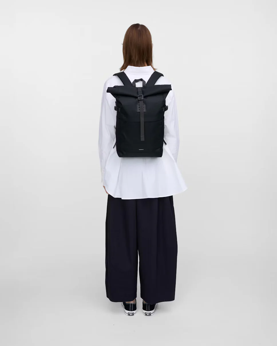 Sandqvist reppu, ICON ROLLTOP BACKPACK M Musta - Image 9