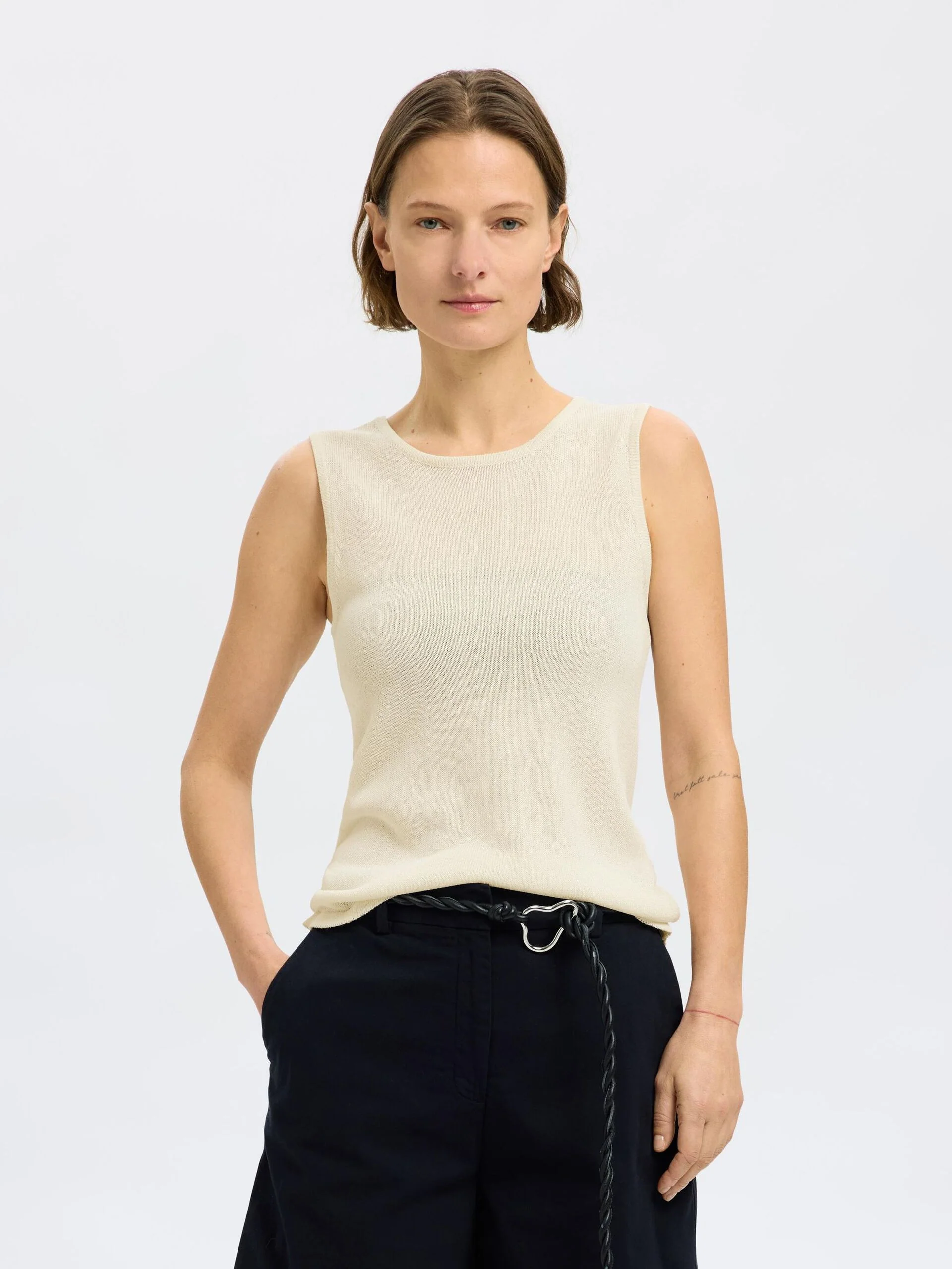 Selected Femme naisten hihaton toppi, SLFMOON SUS SL KNIT TOP Luonnonvalkoinen
