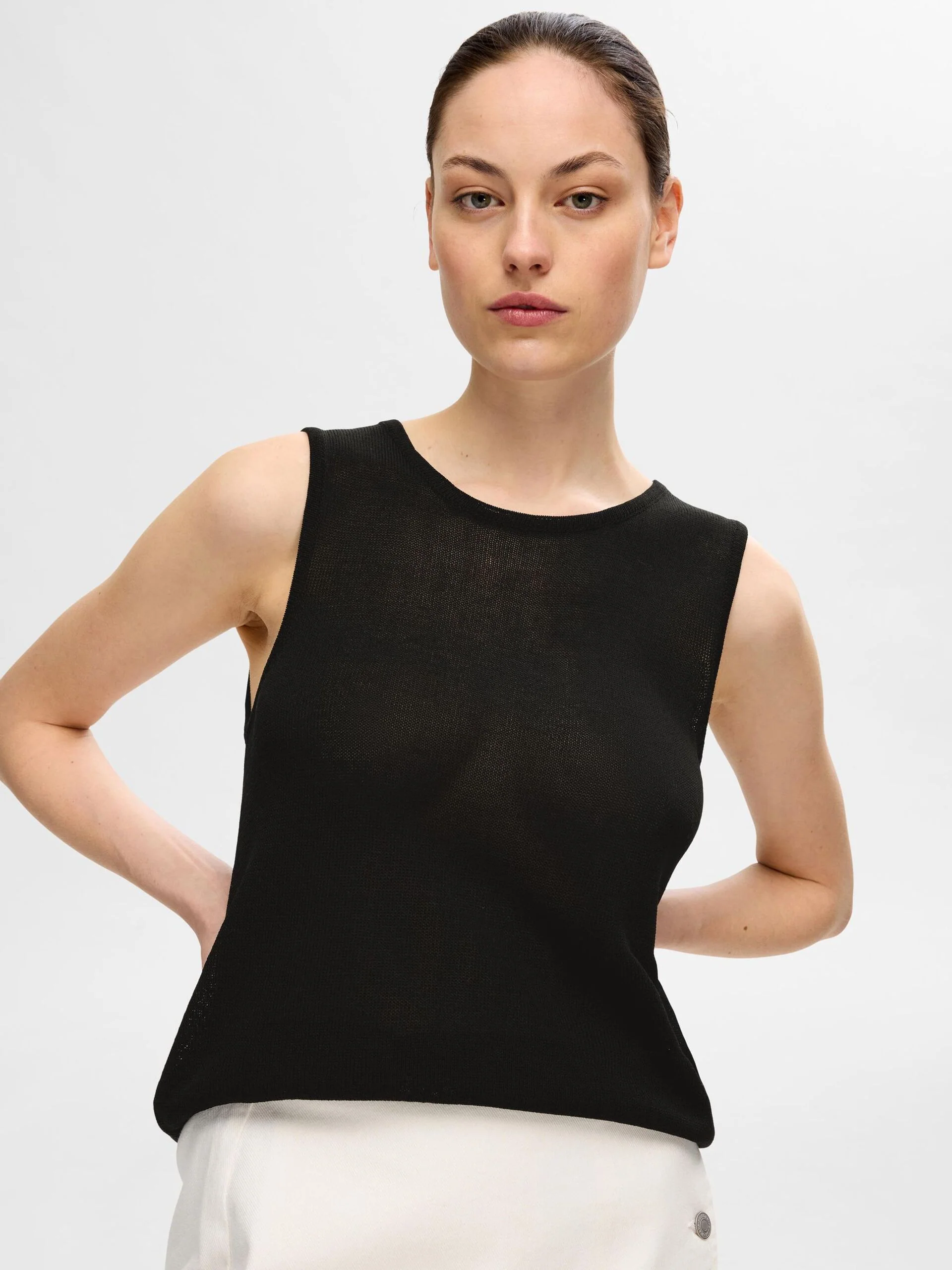 Selected Femme naisten hihaton toppi, SLFMOON SUS SL KNIT TOP Musta - Image 4