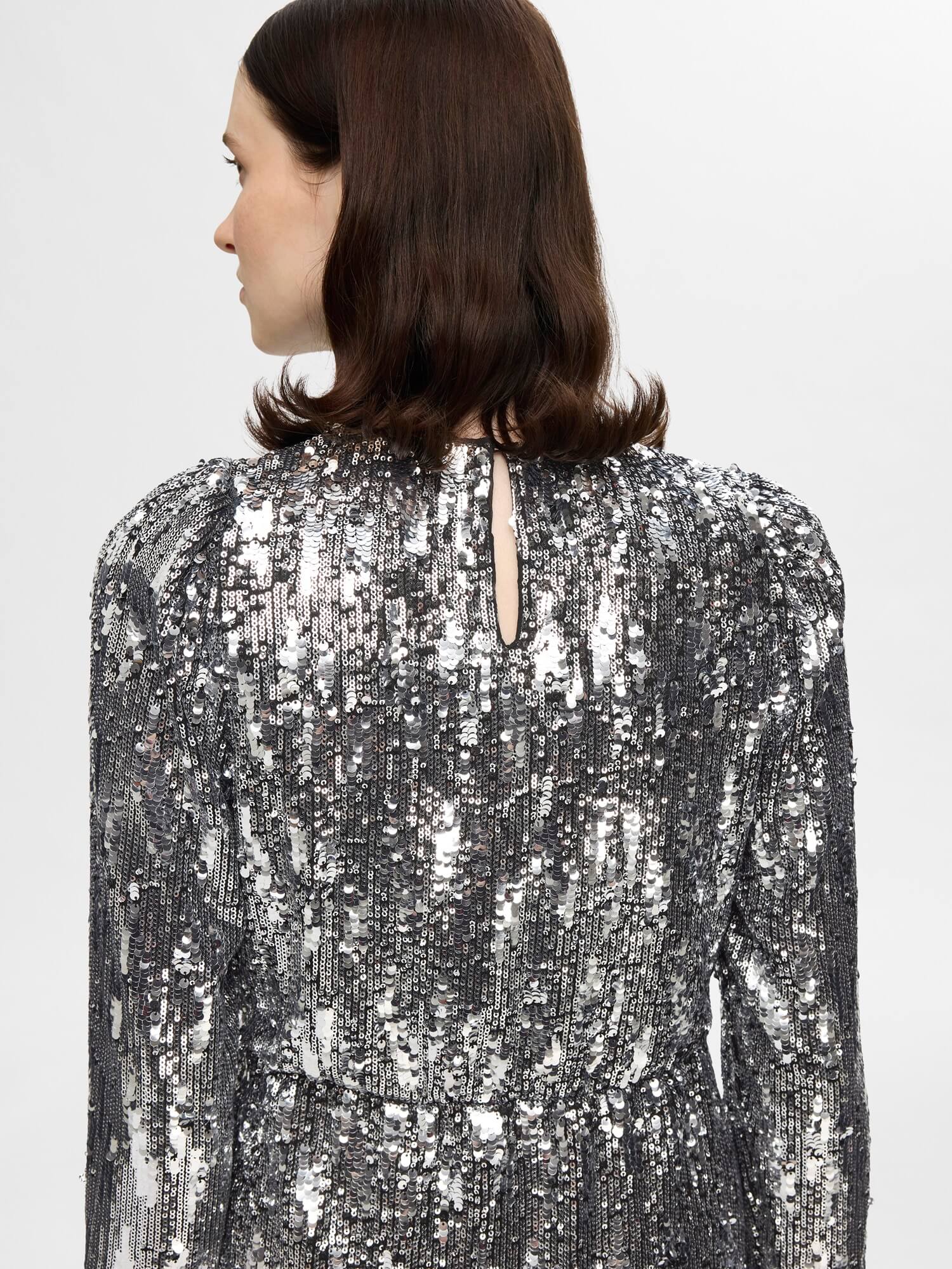 Selected Femme naisten mekko, SLFARI-COLYN LS SHORT SEQUINS DRESS B Hopeanharmaa - Image 4