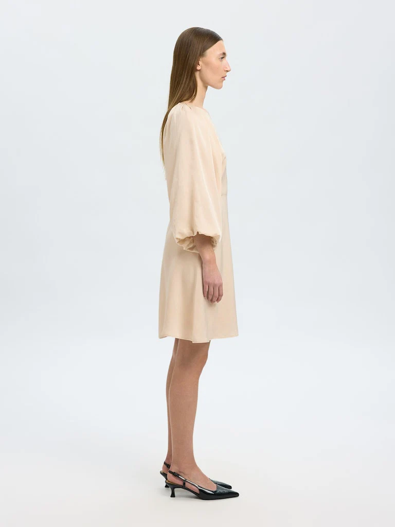 Selected Femme naisten mekko, SLFLAURINA 3/4 SHORT OPEN BACK DRESS Luonnonvalkoinen - Image 3