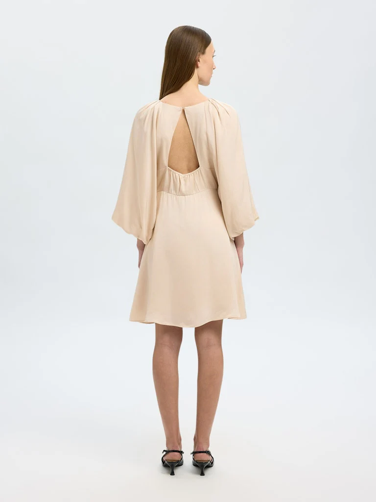 Selected Femme naisten mekko, SLFLAURINA 3/4 SHORT OPEN BACK DRESS Luonnonvalkoinen - Image 5