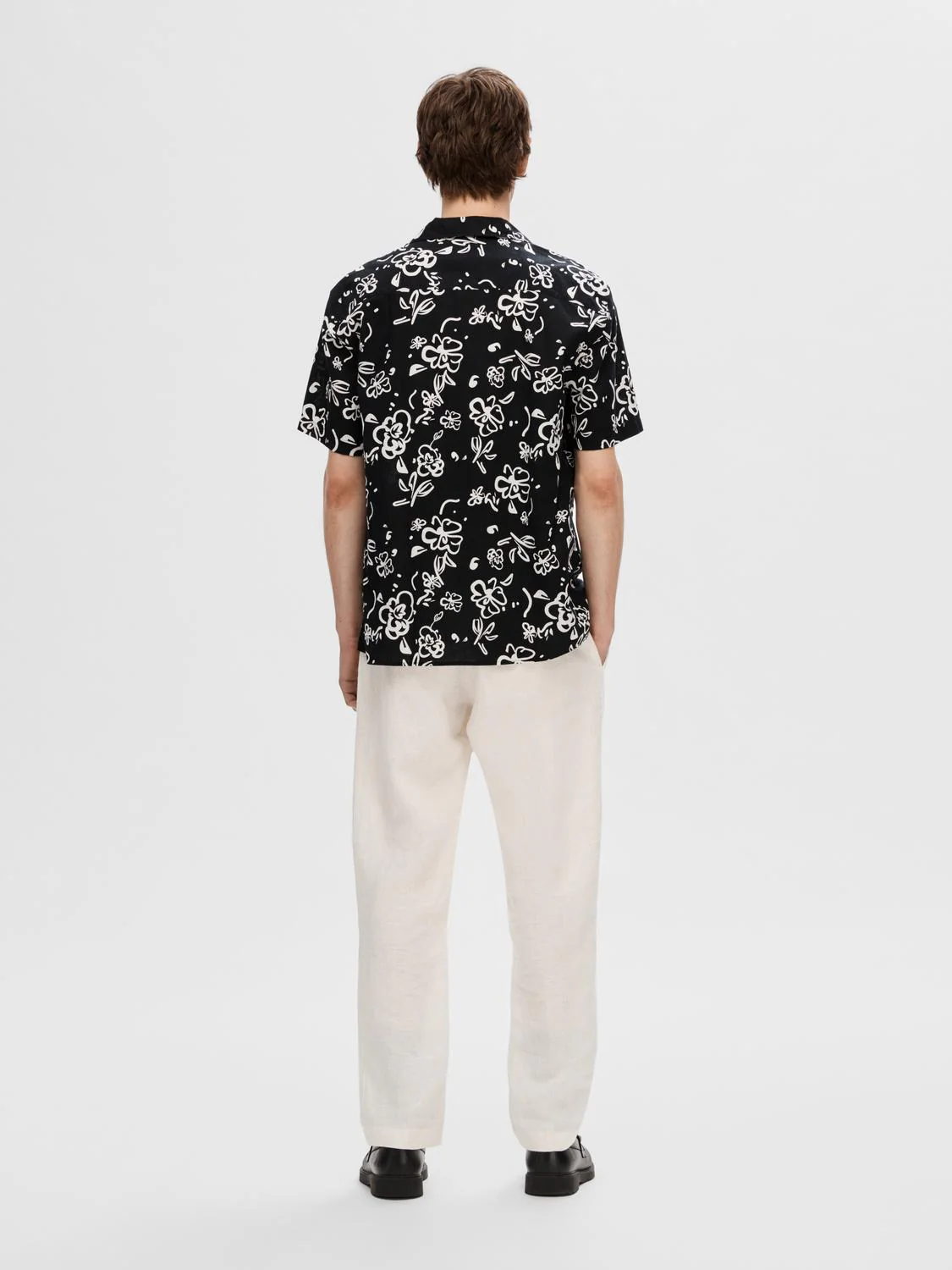 Selected Miesten Kauluspaita, K RELAX NEW LINEN SS RESORT Mustavalkoinen - Image 2
