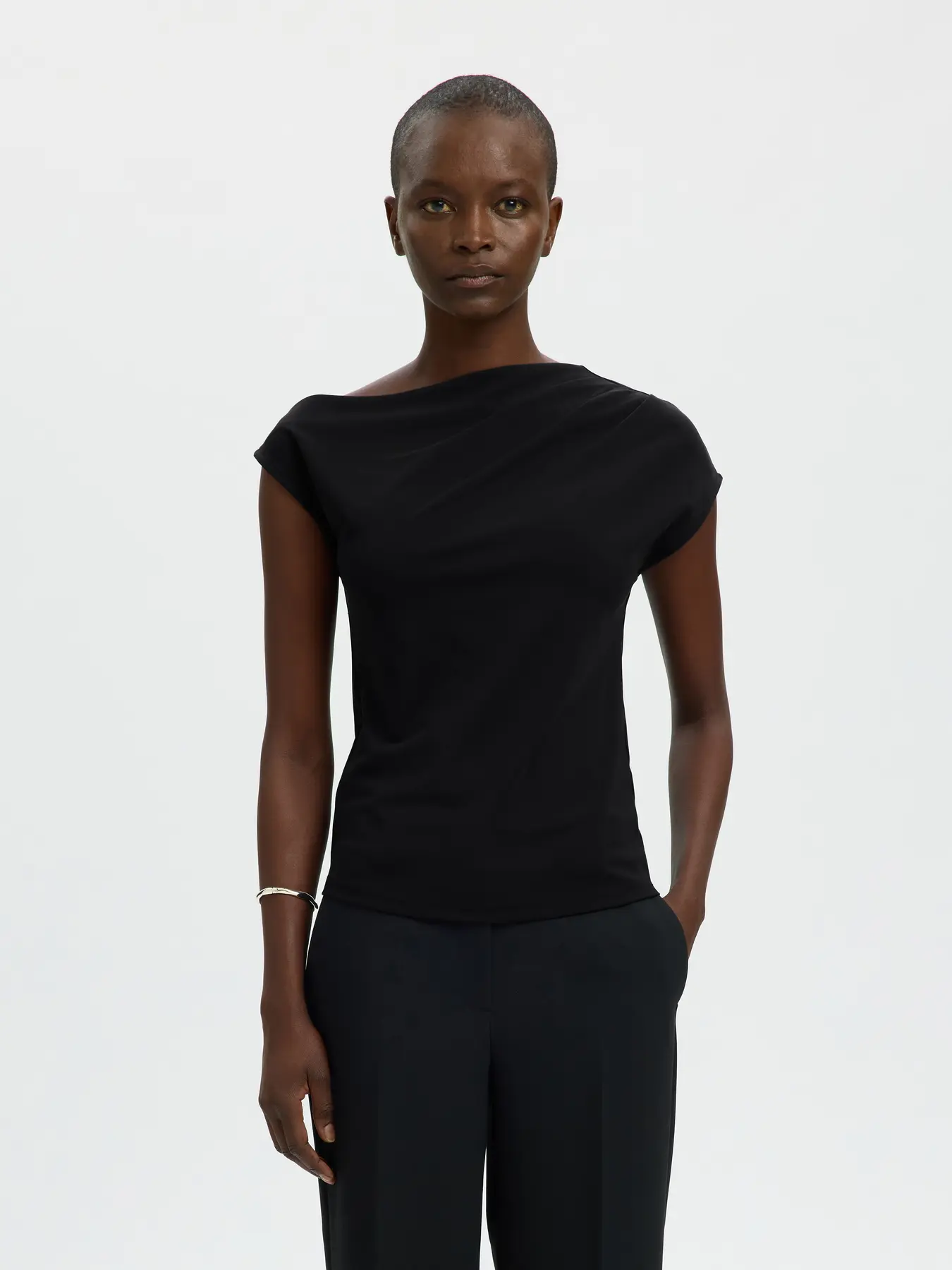 Selected Femme naisten toppi SLFMOLLY SS Top, musta