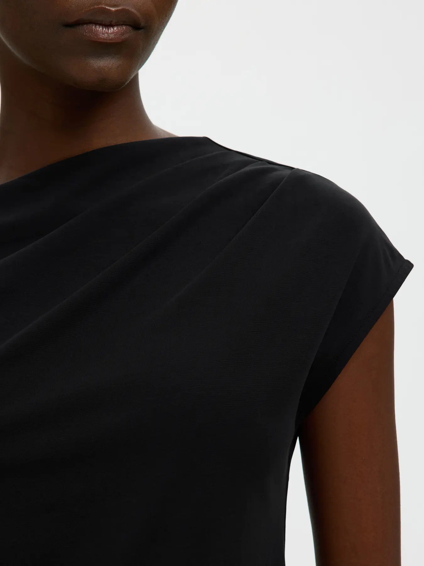 Selected Femme naisten toppi SLFMOLLY SS Top, musta - Image 5