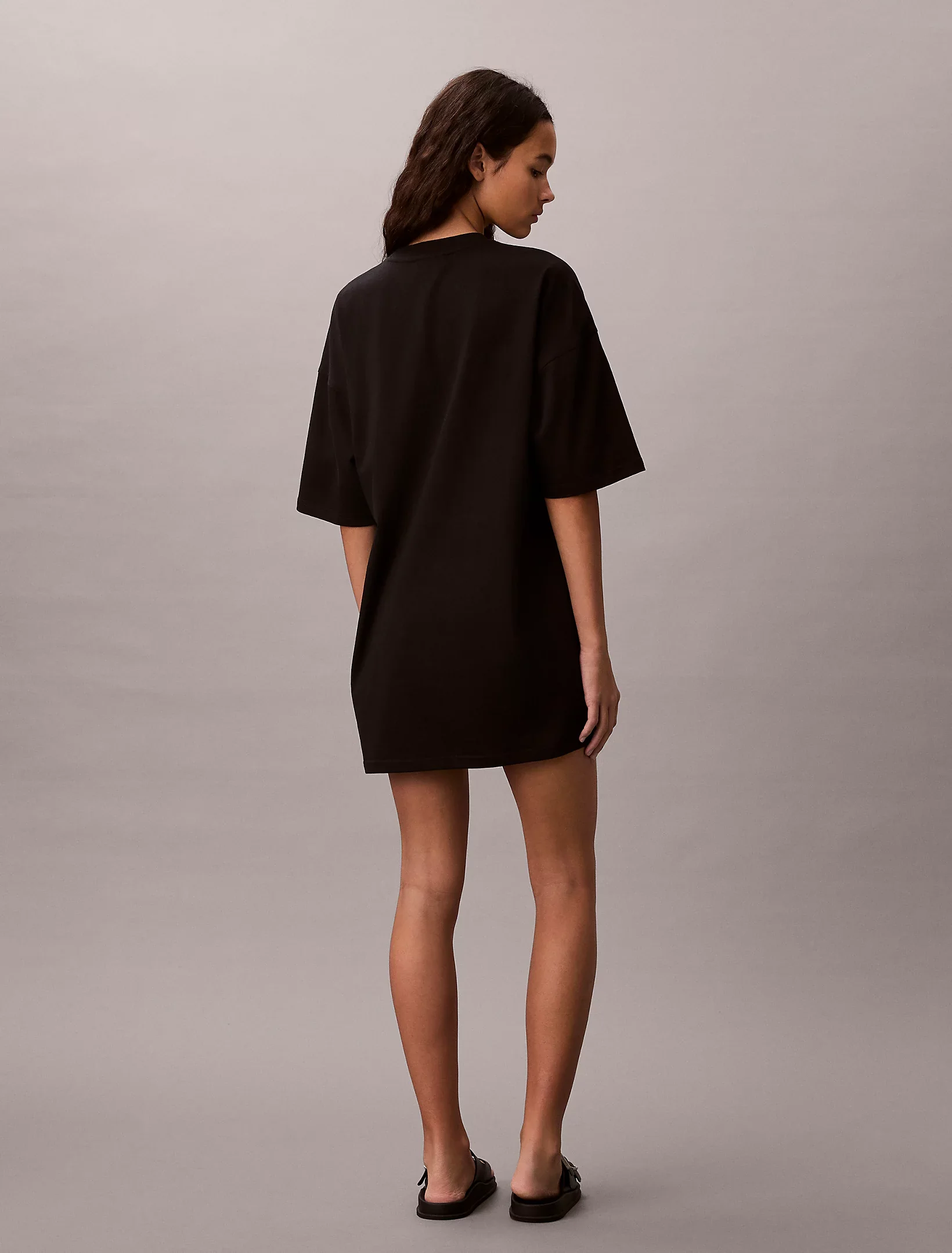 Calvin Klein Jeans naisten t-paitamekko SS WOven Label Oversized Tee Dress, musta - Image 2