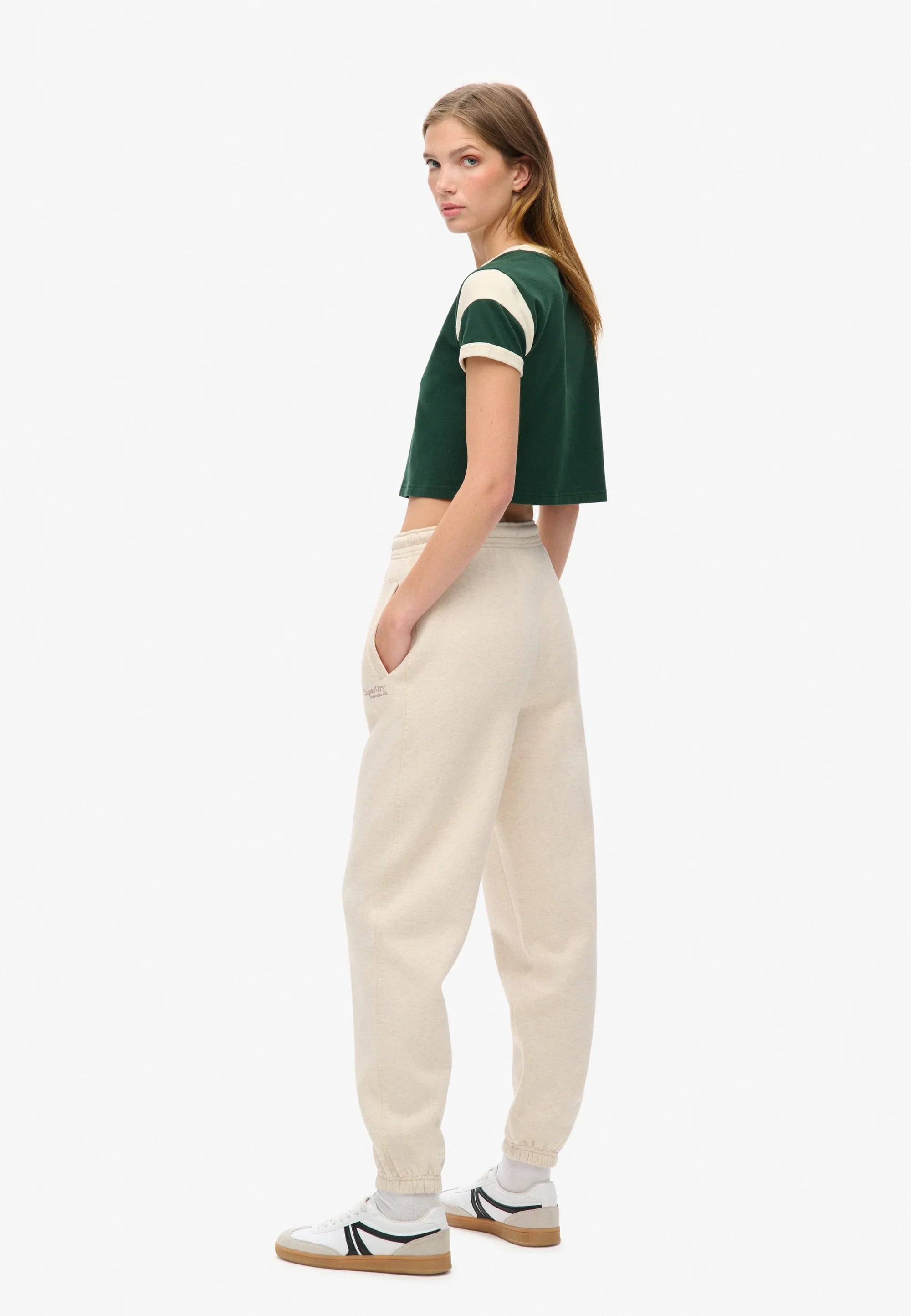 Superdry naisten collegehousut, Essential Logo Jogger Hb Hiekka - Image 3