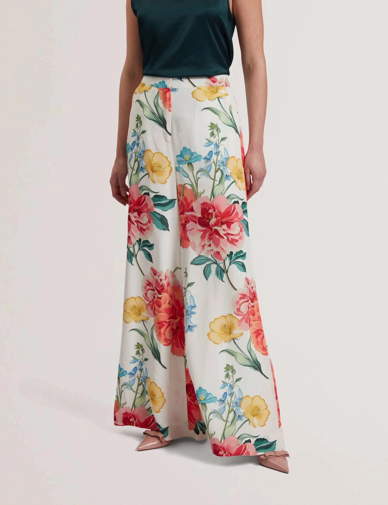 Ted Baker naisten housut, NYMPHAT Printed Trouser Valkopohjainen Kuosi - Image 2