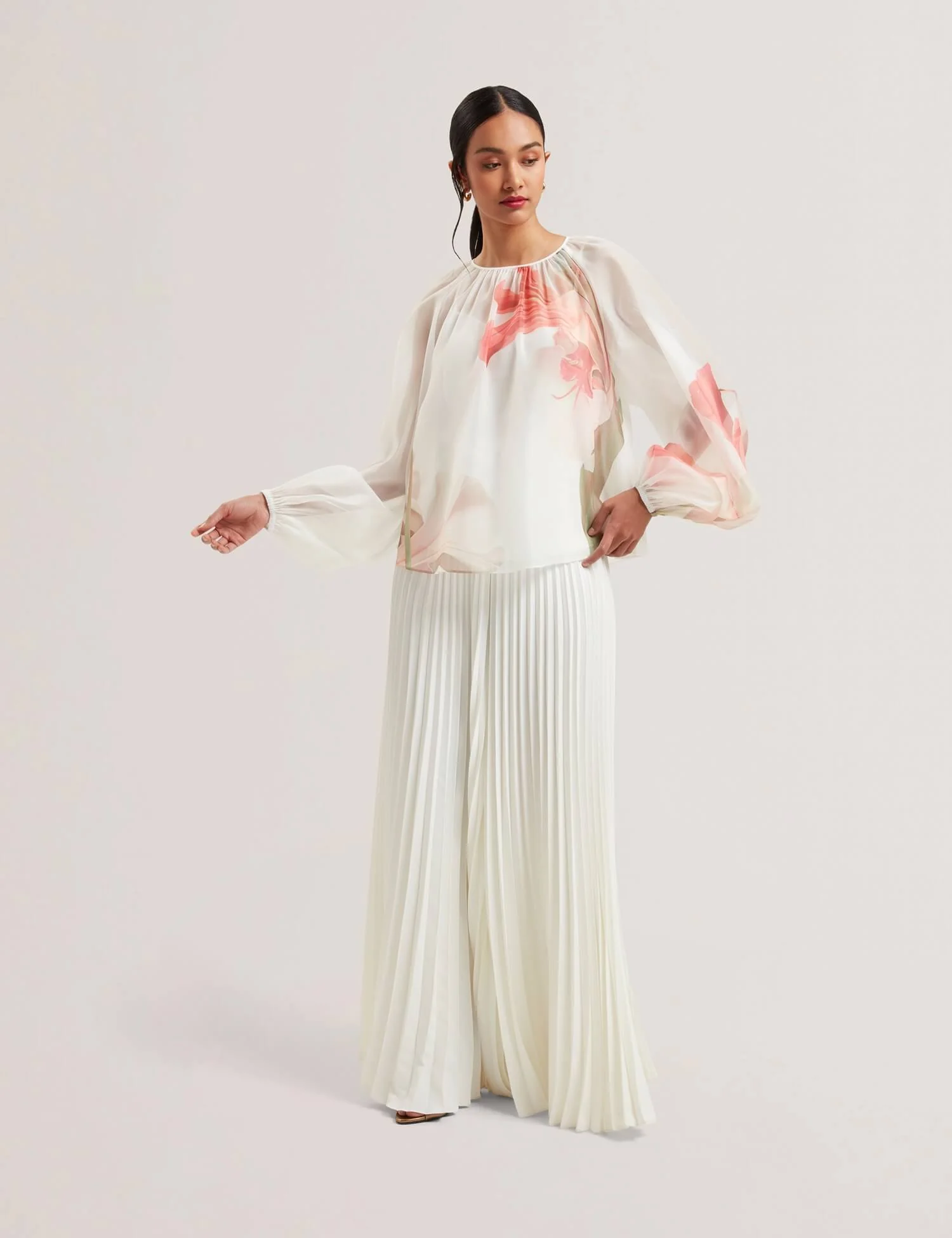 Ted Baker naisten pusero, ERIANA Organza Puff Sleeve Blouse Valkopohjainen Kuosi - Image 3
