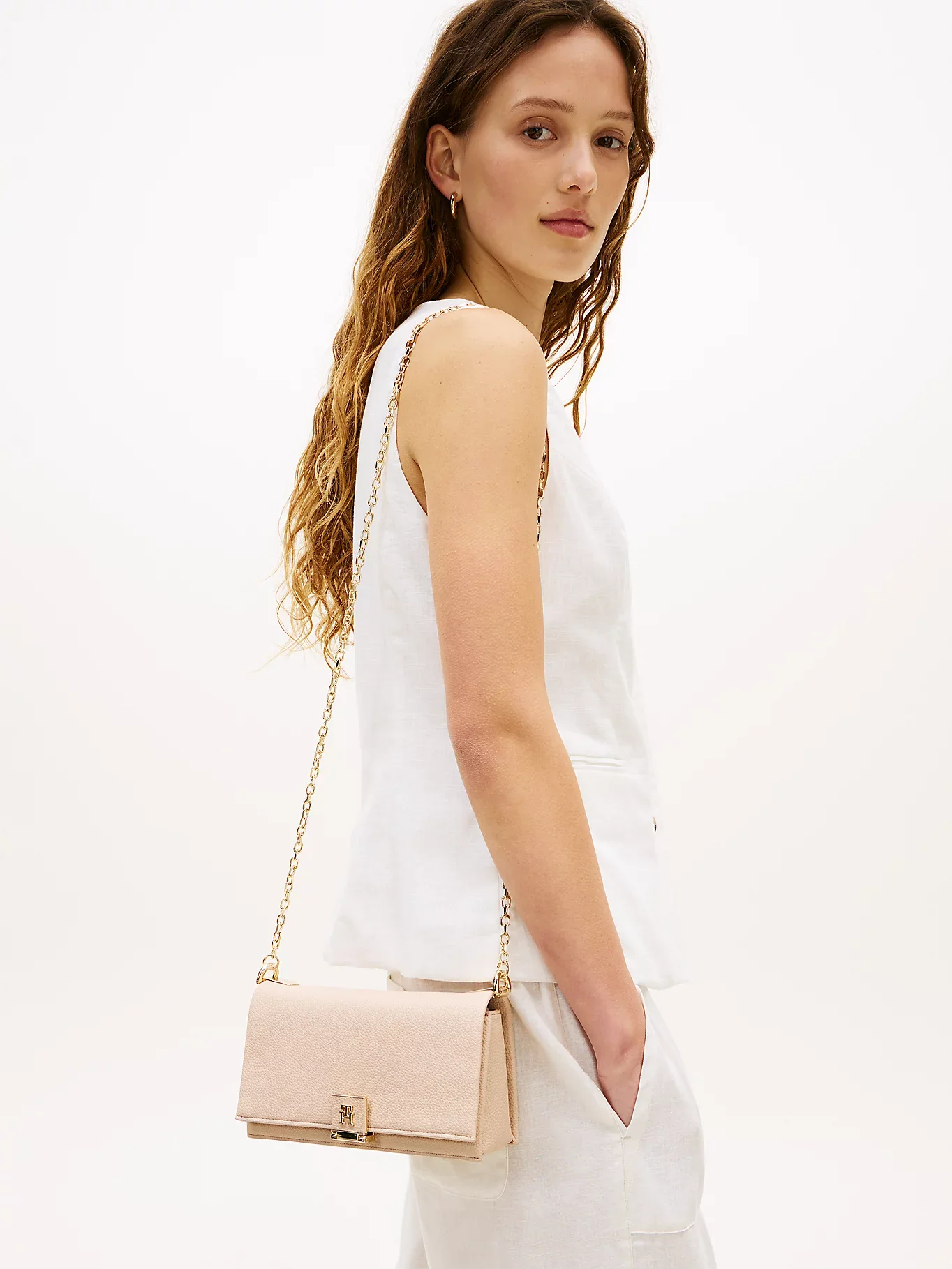 Tommy Hilfiger naisten laukku Her Flap W/Chain, vaaleanpunainen