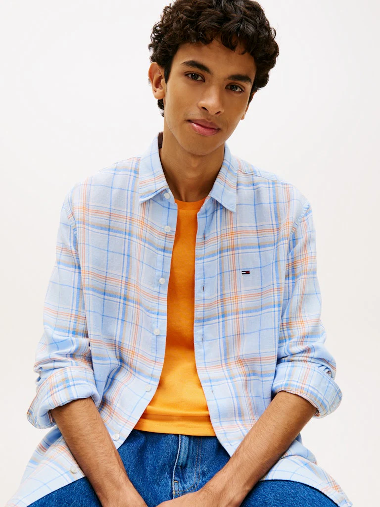 Tommy Jeans miesten kauluspaita Relaxed Fit Check Linen Blend Shirt, sininen kuosi - Image 4