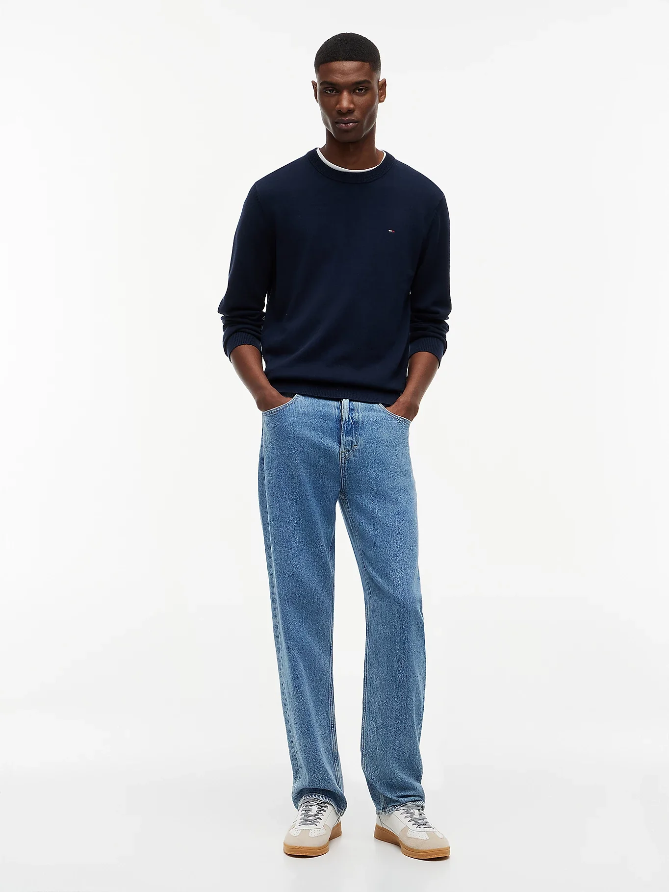 Tommy Jeans miesten neulepusero Tommy Flag Embroidery Lightweight Slim Jumper, tummansininen - Image 3