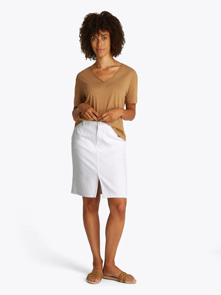 Tommy Hilfiger naisten farkkuhame, DNM KNEE STRAIGHT SKIRT WHITE Valkoinen - Image 2