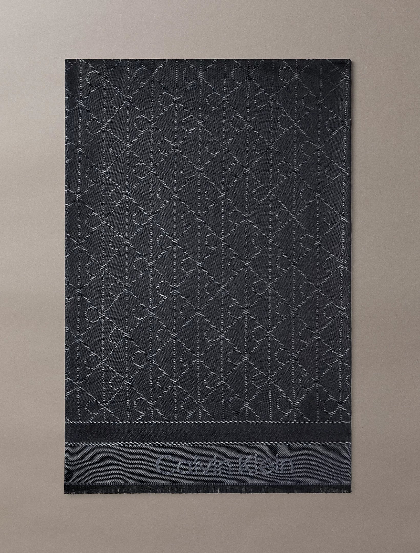 Calvin Klein Accessories huivi TONAL AOP MODAL LW SQUARE SCARF, musta - Image 4
