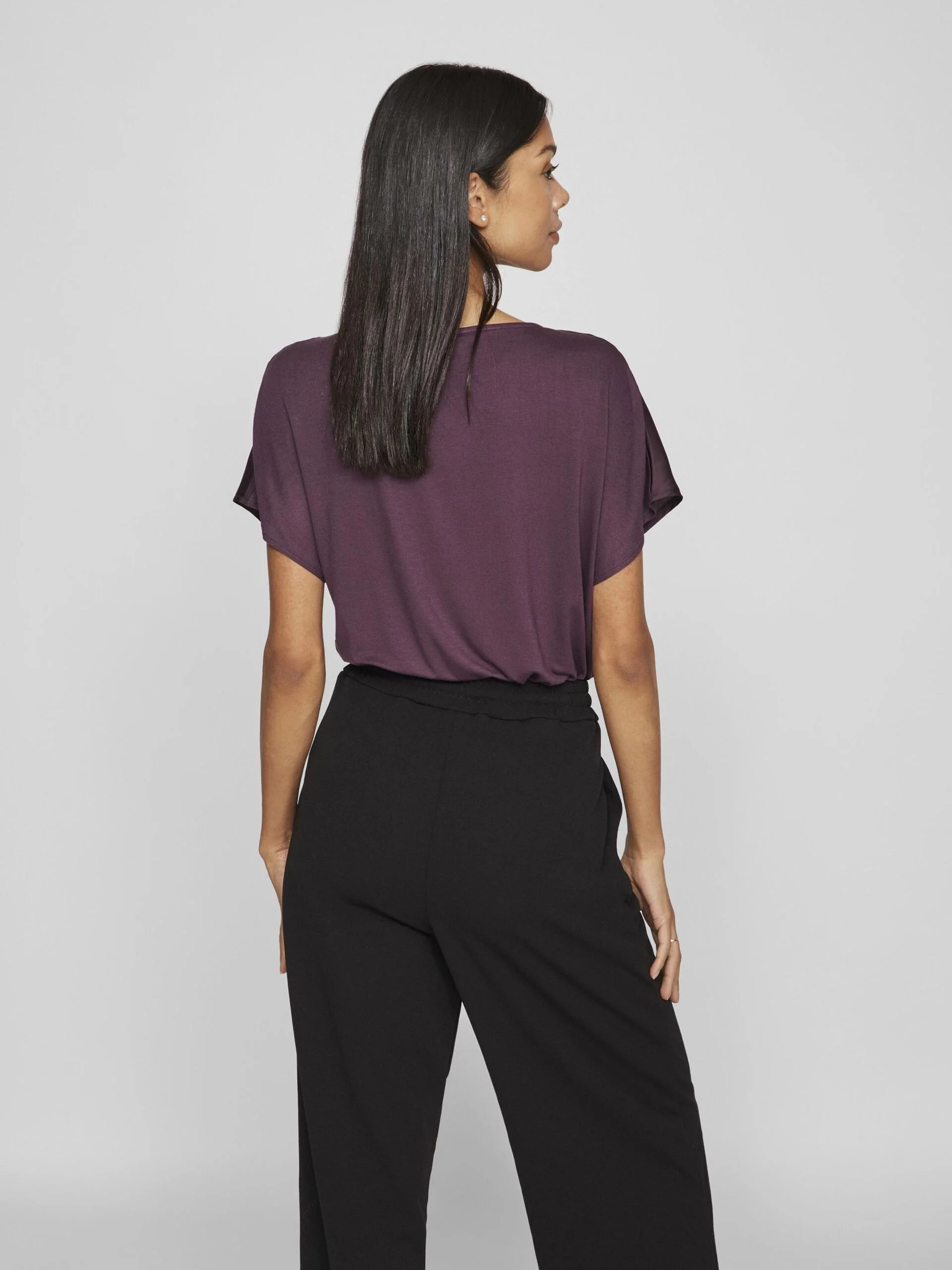 Vila naisten satiinitoppi, VIELLETTE V-NECK S/S SATIN TOP Viininpunainen - Image 2