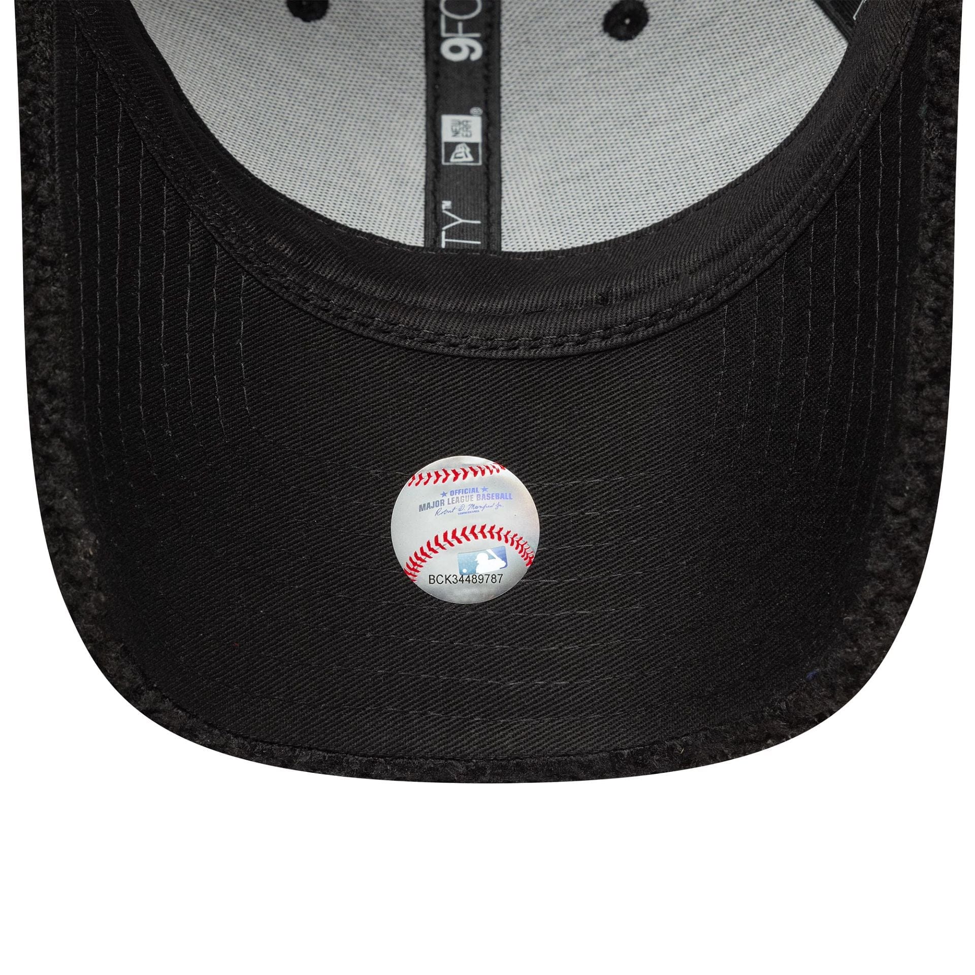 New Era unisex lippis WINTER BORG 9FORTY® NEW YORK YANKEES, musta - Image 5