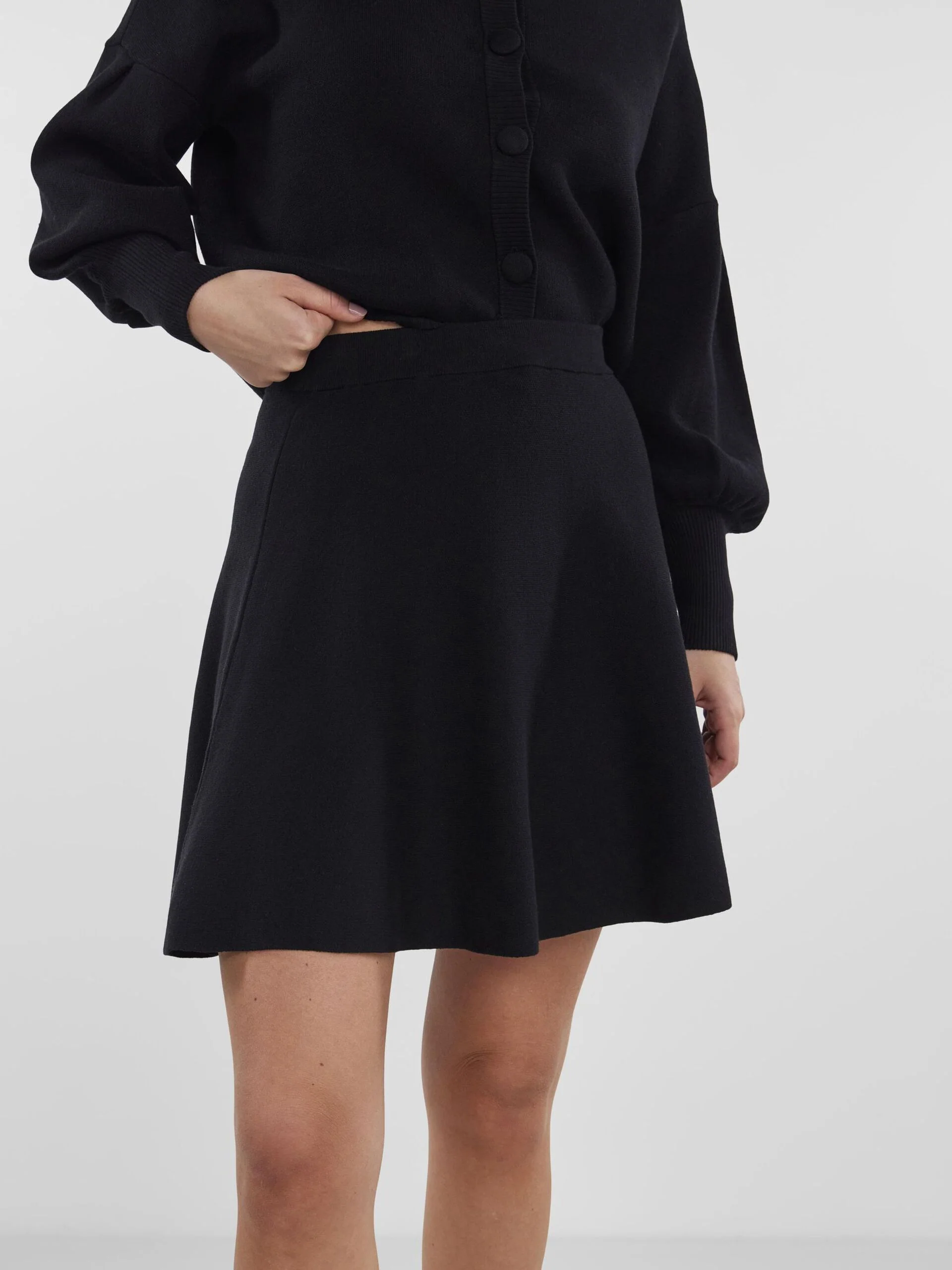 Y.A.S naisten hame, YASFONNY HW KNIT SKIRT Musta - Image 5
