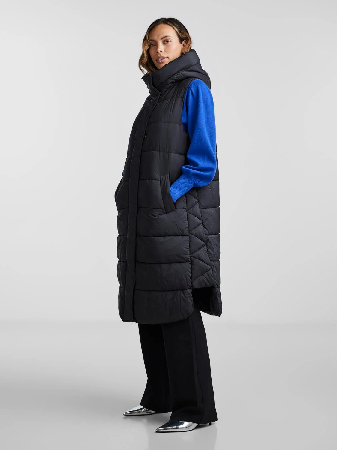 Y.A.S Naisten Toppaliivi, K-YASLIRO PADDED VEST Musta - Image 3